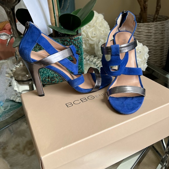 Bcbg heels - Picture 2 of 3